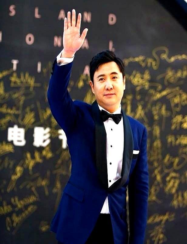 你敢信？沈腾主演电影狂揽400亿！金鸡百花华表三大奖，他连个影帝边都没沾过？