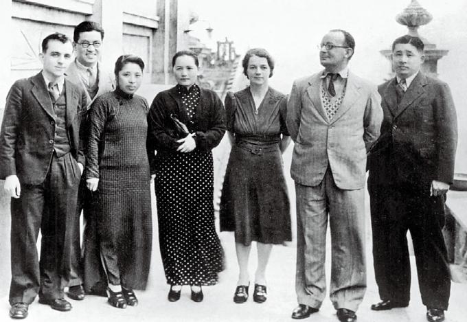 1935年刘文辉故意不炸泸定桥，临终含泪说出真相：那十三根铁索是川康百姓的命根子