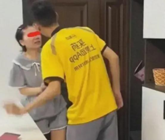“又一个扶弟魔！”河南，4.29日，一男子跑外卖赚了30万元后，全部交给了妻子保