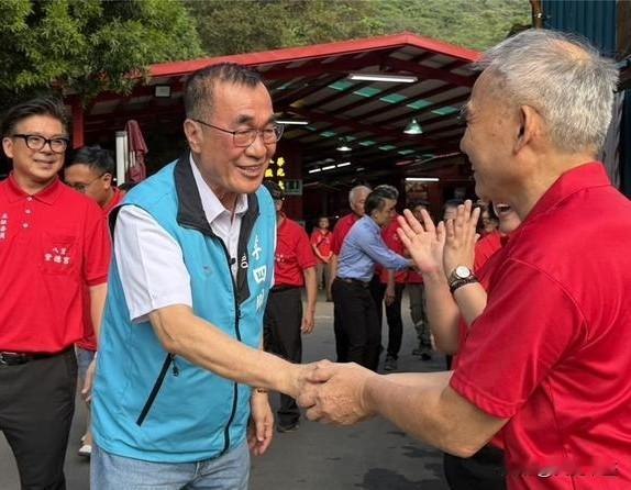 离谱！新北市长选战对抗氛围越来越浓，民进党参选人苏巧慧率先在网络发起攻击，不料遭