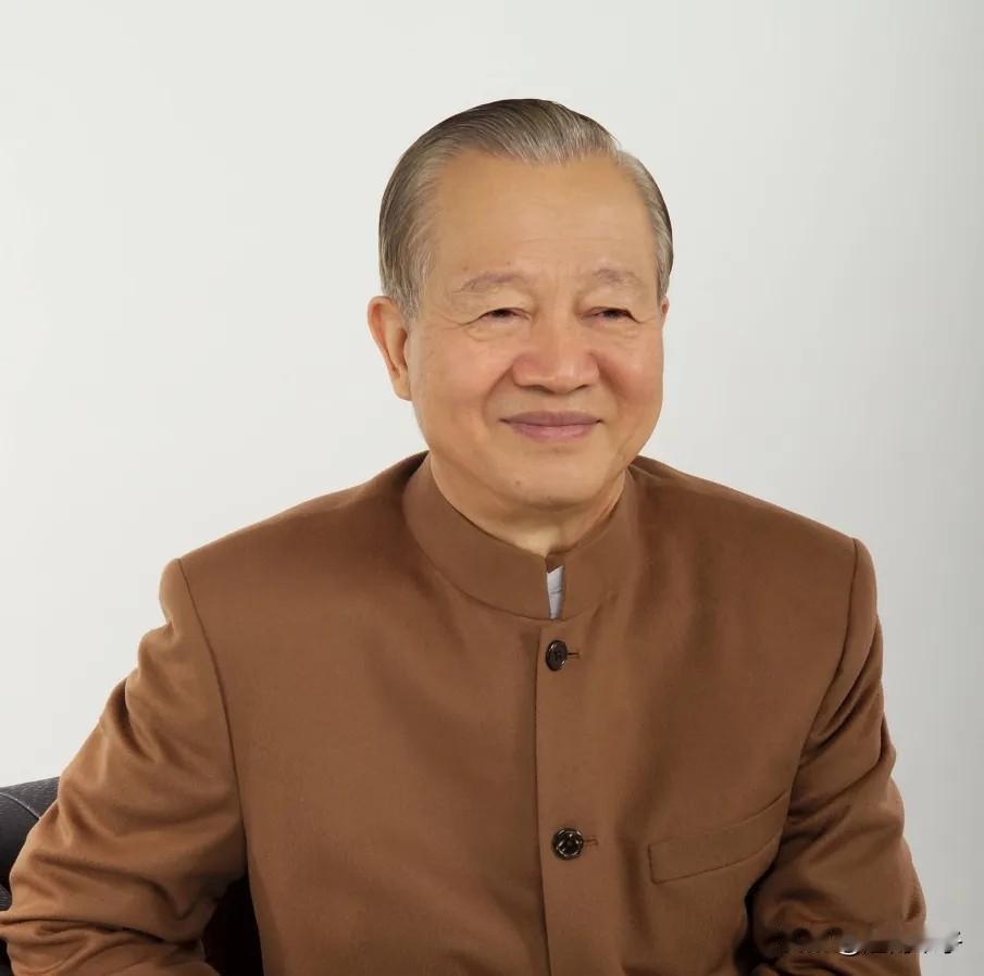 曾仕强教授说：“尽量不要让别人知道你的状态，无论是好是坏，都要学会沉默，你