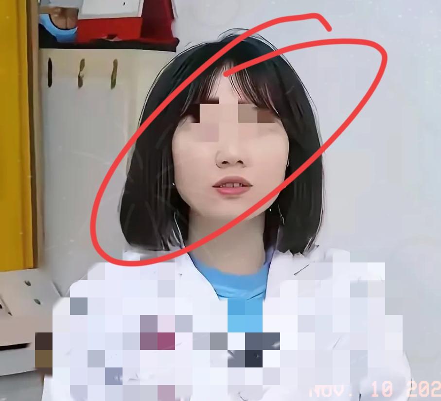 网传她当年为了前途，嫁给了大15岁的老公，就因为公公曾是单位老领导，老公还是高级