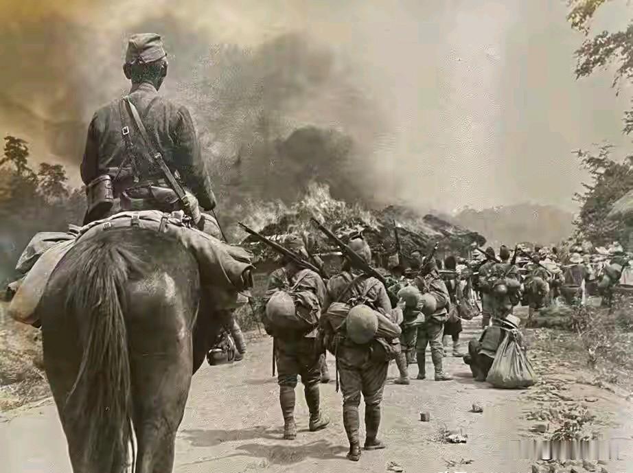 日寇暴行:河津小停村惨案1943年11月19日，占领晋南各县的日寇数千人包围