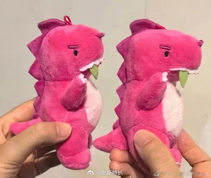 王源和汪苏泷粉丝怎么交流上了？？一开始好像是粉丝说汪苏泷宣传专辑的方式和去年王