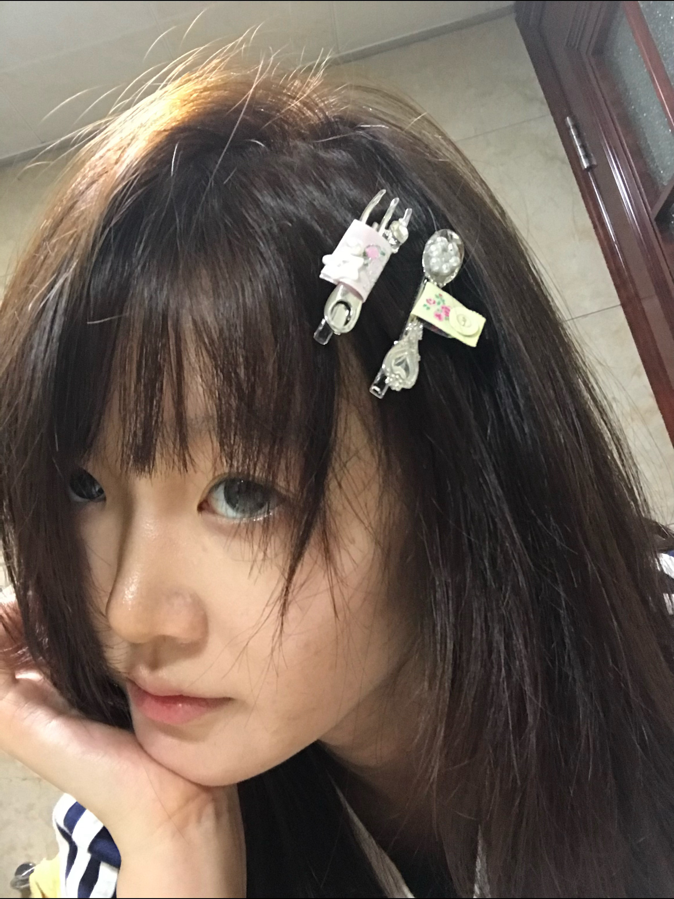 还买了对很美萌的发夹​​​