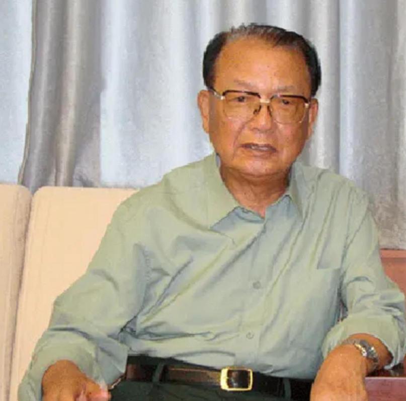 2000年，全国政协副主席赵南起上将访问韩国，临行前向中央提出申请，希望可以回韩