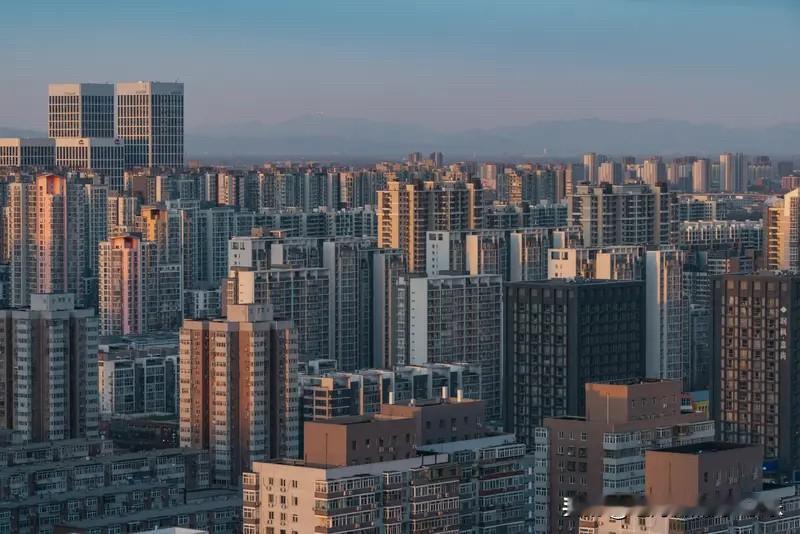 石家庄楼市还在降温。石家庄楼市在过去的4月到11月里面，各个区域依旧是在降价。