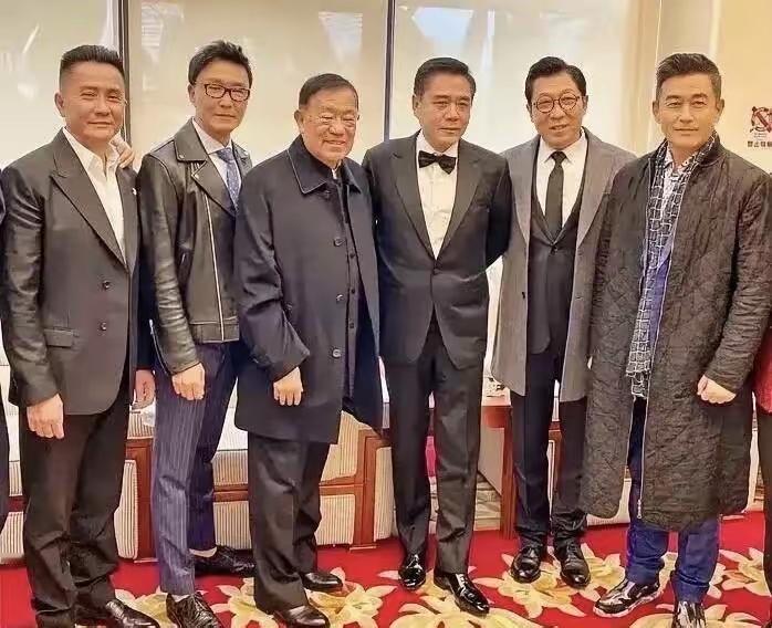 全都认识，你赢了[赞]