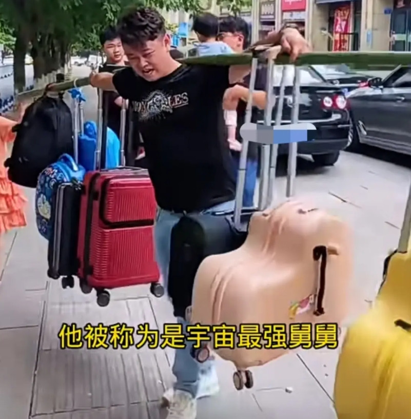 拥有16个外甥的宇宙舅舅，最让人佩服的，不是他的经济实力，也不是他的大房子，更不