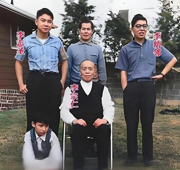 1911年冬天，李宗仁在新婚之夜犹豫了很久才进洞房，听说新娘子是个文盲，这让他很