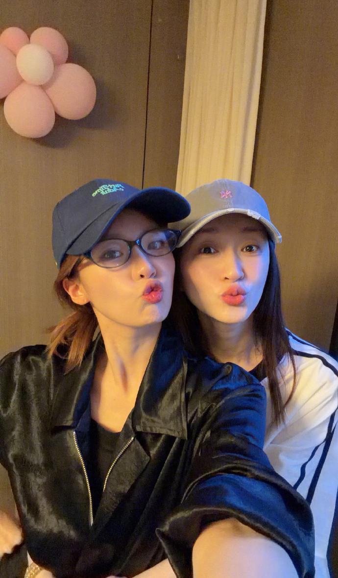 【李小冉50岁状态我P都不敢P】李小冉说我50了根本记不住谁懂啊！一边自嘲50