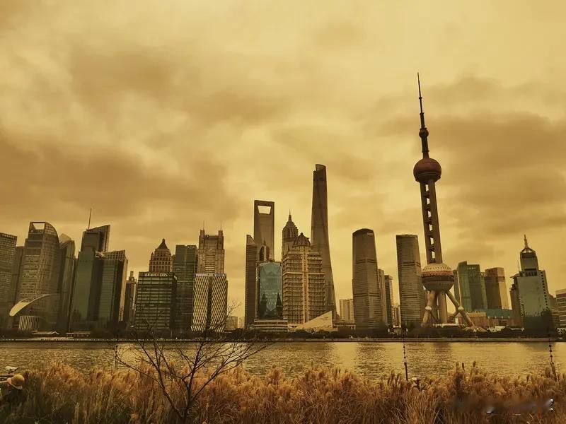 上海人均收入首破9万，11个省份超4万，这数据一出来直接炸锅，6亿阅读量可不是闹