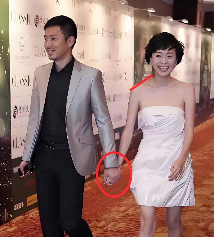 高鑫出身名门，却钟情家世平平的王一楠。王一楠活泼开朗、古灵精怪，与安静的高鑫互补