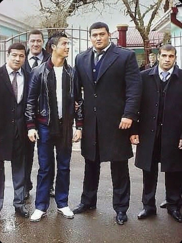 牵小孩？​​​