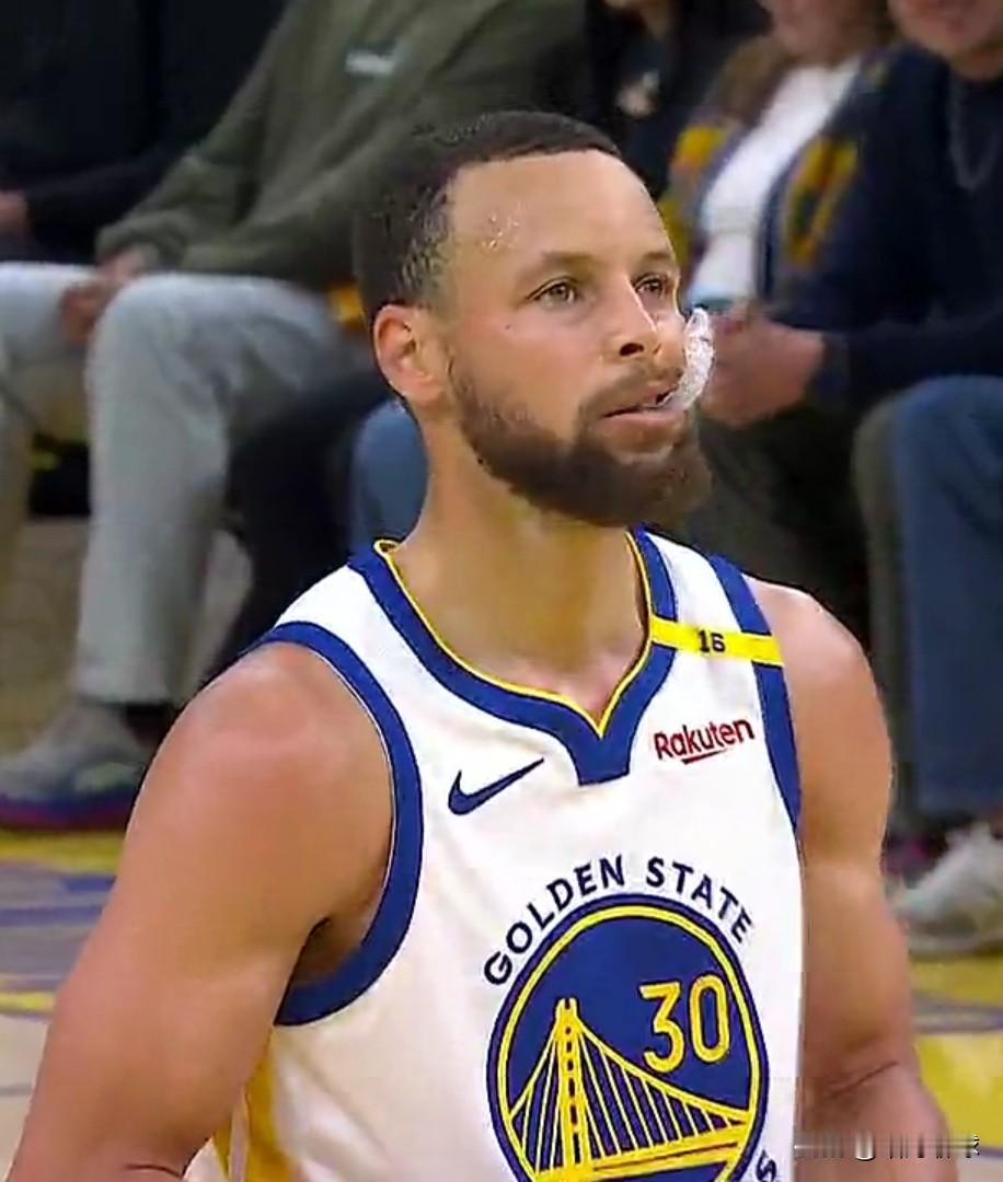 同样是2009年的乐透秀！！！哈登：开赛至今打了23场比赛，场均35.3分钟