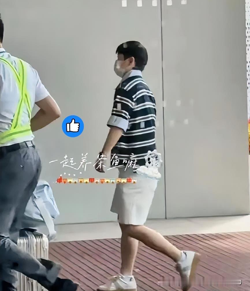 谁懂啊！新鲜出炉独自赶路的莎莎，一个人收拾行李奔赴长沙全锦赛，瞬间戳中我内心。