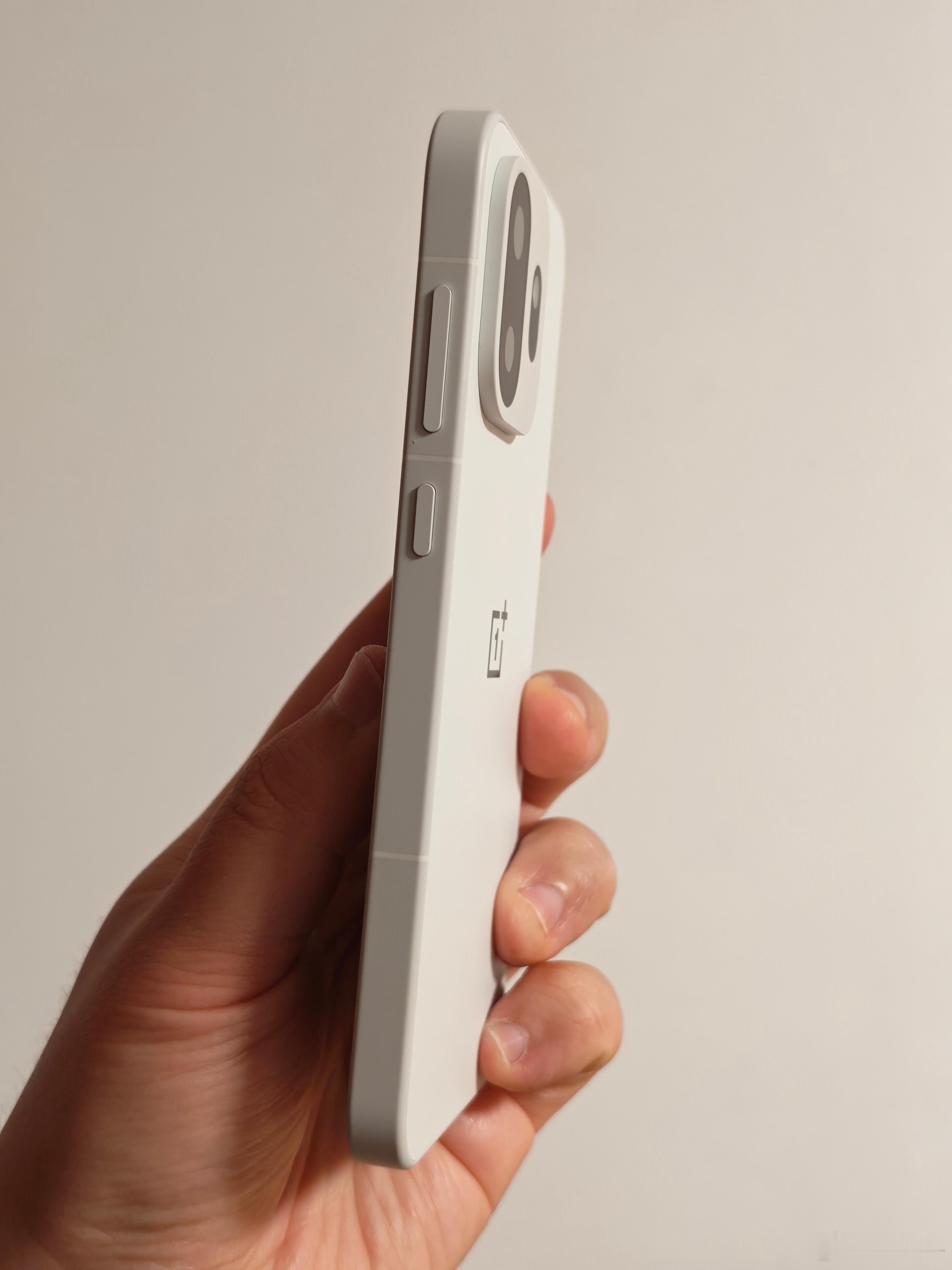 目前唯一最强小钢炮，现在看一加15T香不香？