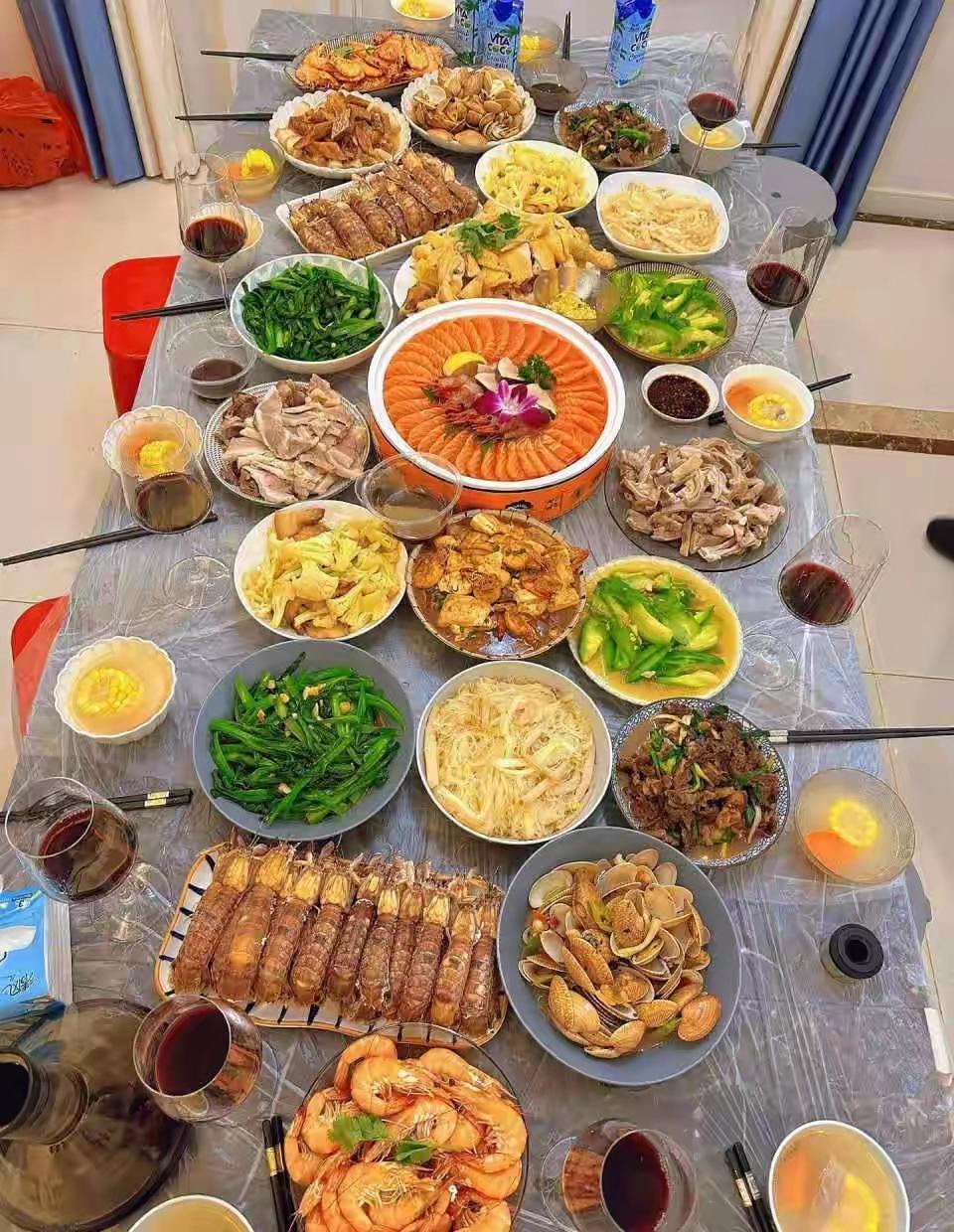 第一次去未来婆婆家，这一大桌子菜好丰盛，那么大家觉得我被重视了吗？