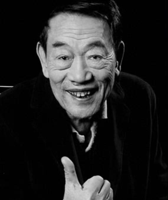 原来杨少华在相声界的辈分这么高，真正的德艺双馨老艺术家。94岁高龄，依然坚持演