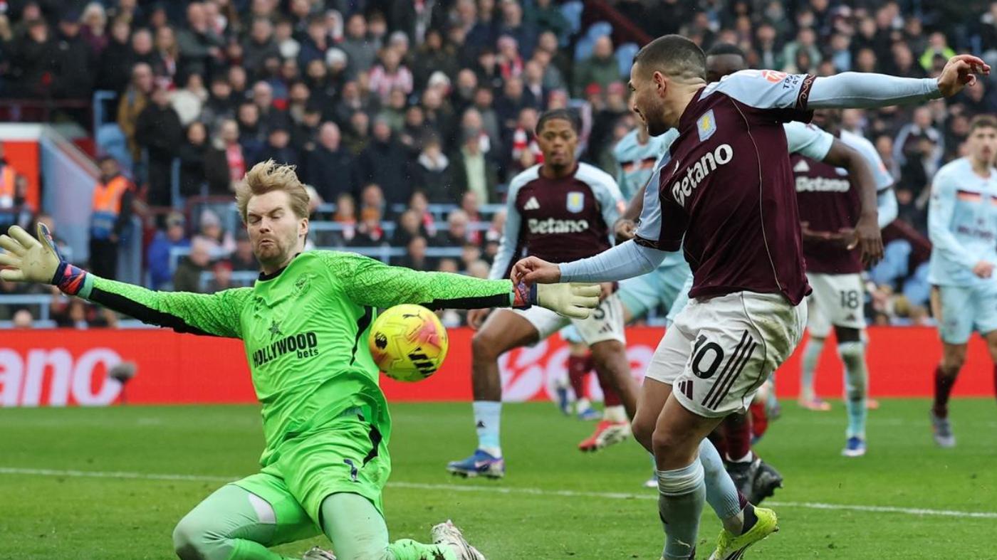 英超爆冷！埃梅里执教耻辱战：主场多踢1人仍遭布伦特福德逆转，争冠形势急转直下