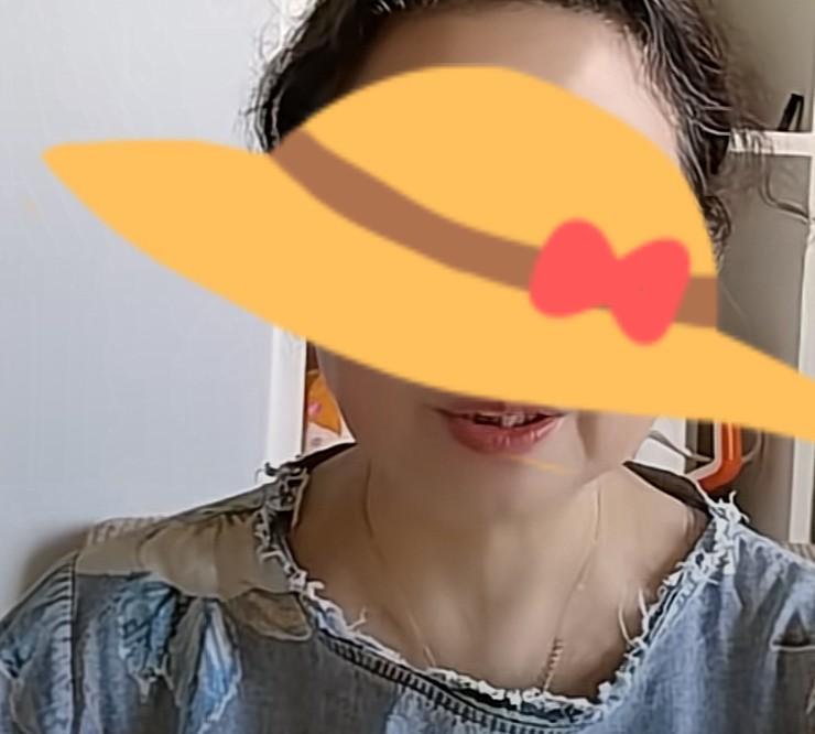 老杜在直播间哭了，那是感动的泪水，一个“黑子”突然在橱窗里，一次性下几十单，老杜