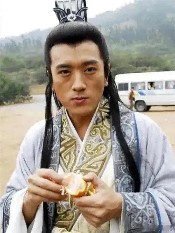 这台词是杨子自己加的吧夹带私货