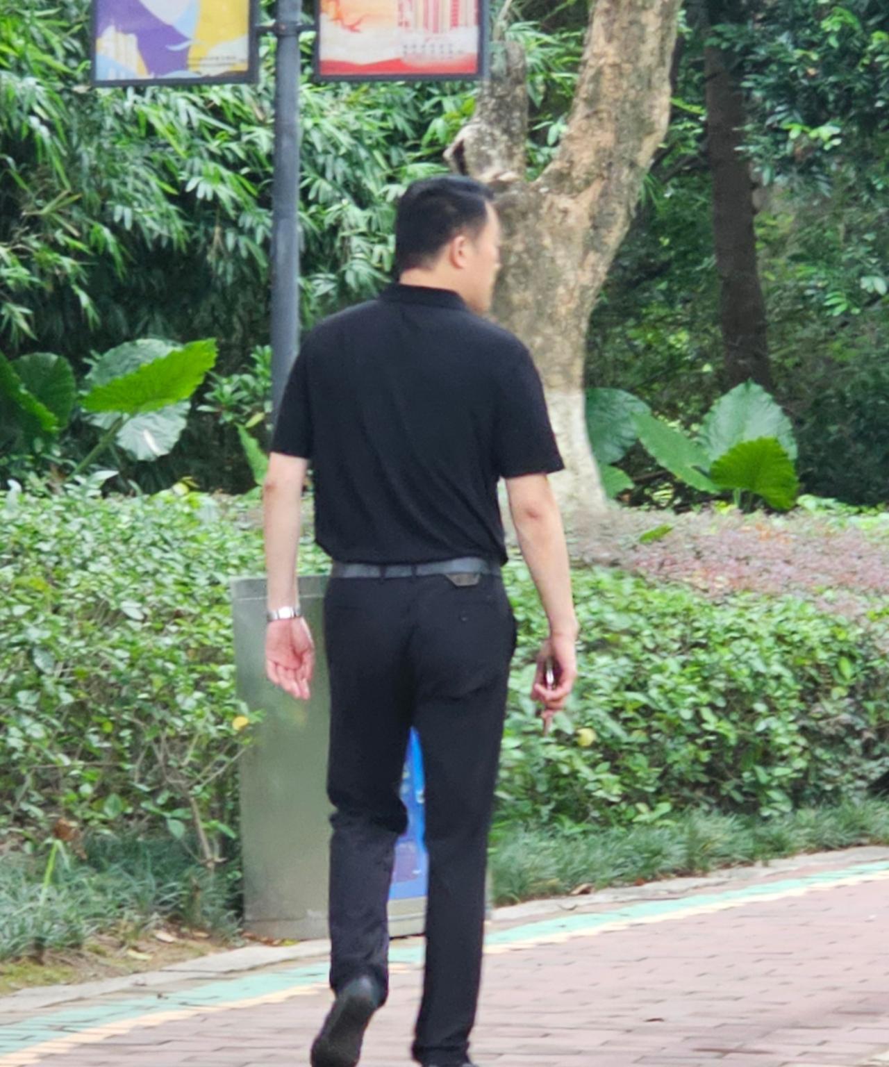 后来我才算真整明白了，我爸那会儿为啥老跟姥爷家“不亲”。小时候我总琢磨这事儿，