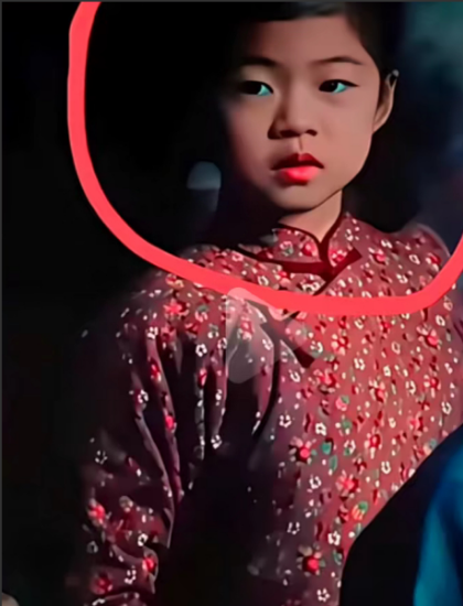 章子怡女儿醒醒客串了《酱园弄》，这可是小姑娘的银幕首秀，怪不得《酱园弄》在上海电