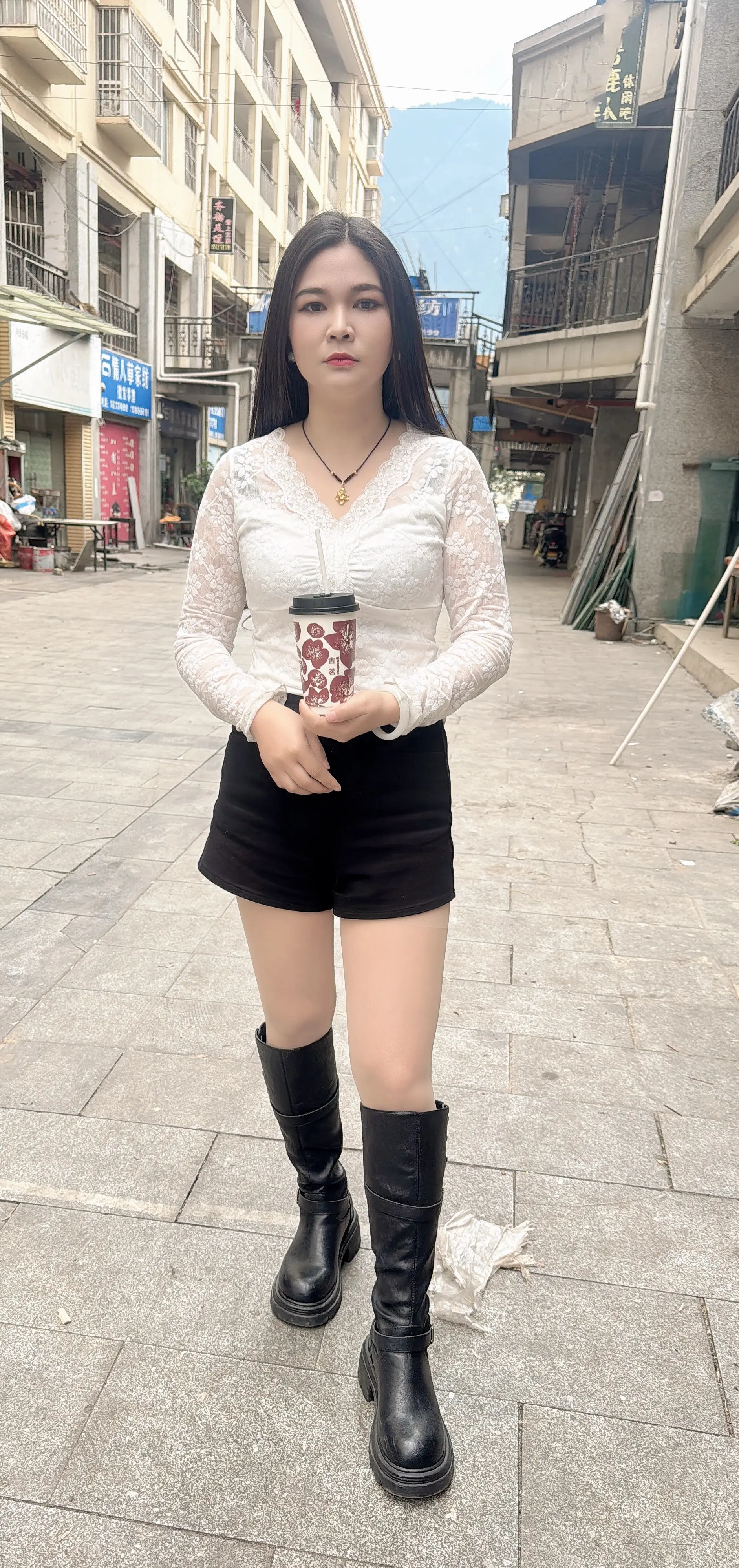 奶茶一杯快乐加倍