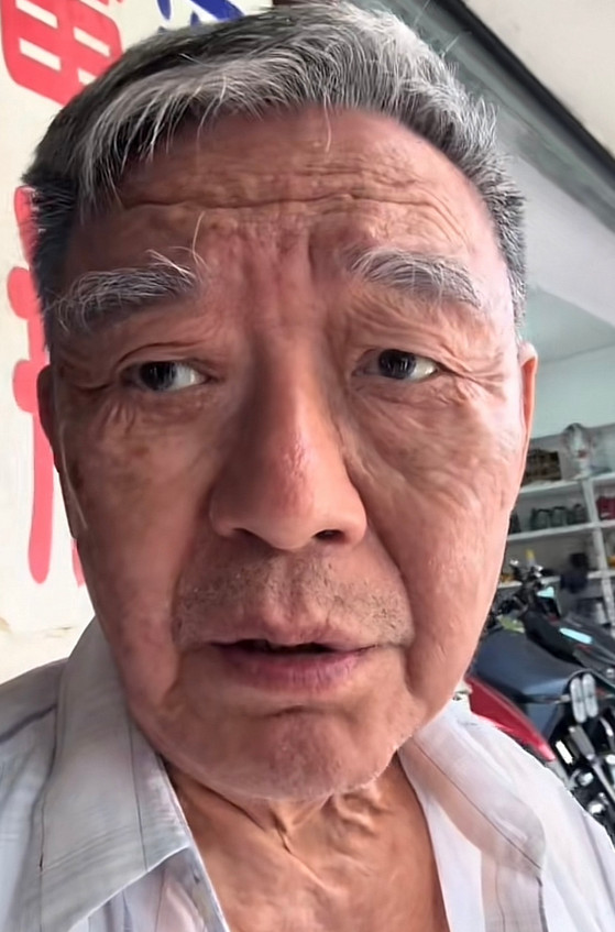 李立群老师几天内衰老明显，前几日还红光满面、精神抖擞，如今皱纹骤增、尽显苍老，差