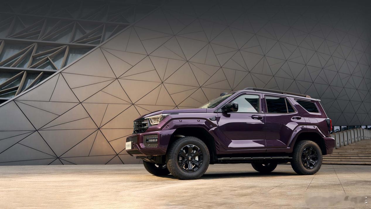 PK方程豹！新坦克400售24.98万起，增激光雷达+4种动力+彩电冰箱当硬派越