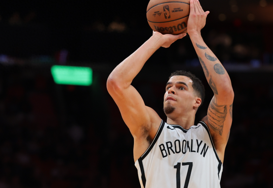 关于小波特续约的事情，大家可以讨论讨论……这件事我觉得目前篮网还是手握主动权