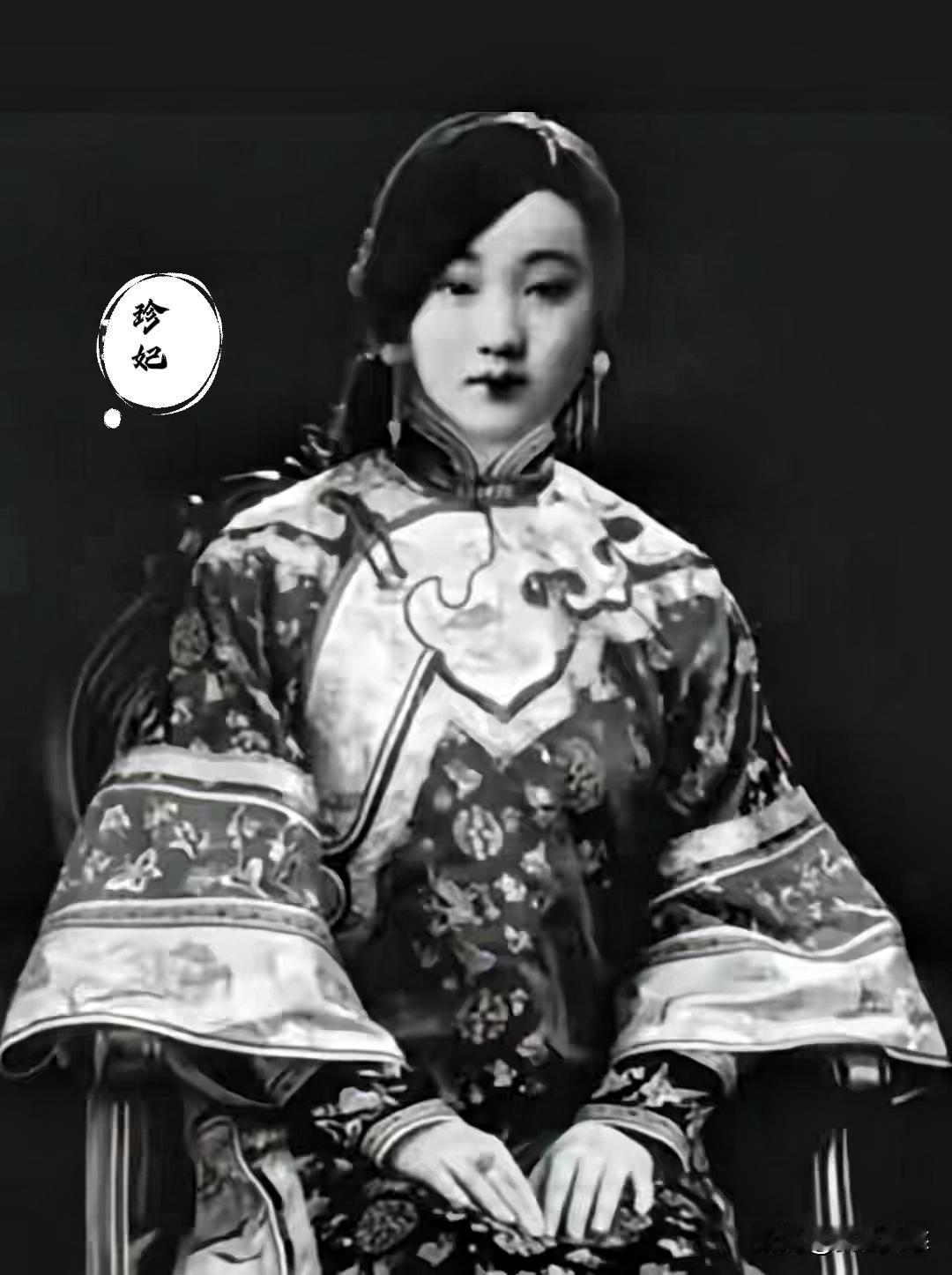 珍妃被投井其实一点都不冤，按她当时的行为能在宫中存活11年已经算是奇迹了！