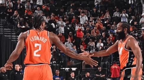 哈登谈伦纳德：“正如你们所看到的。”“伦纳德打出了一场代表作。”“不