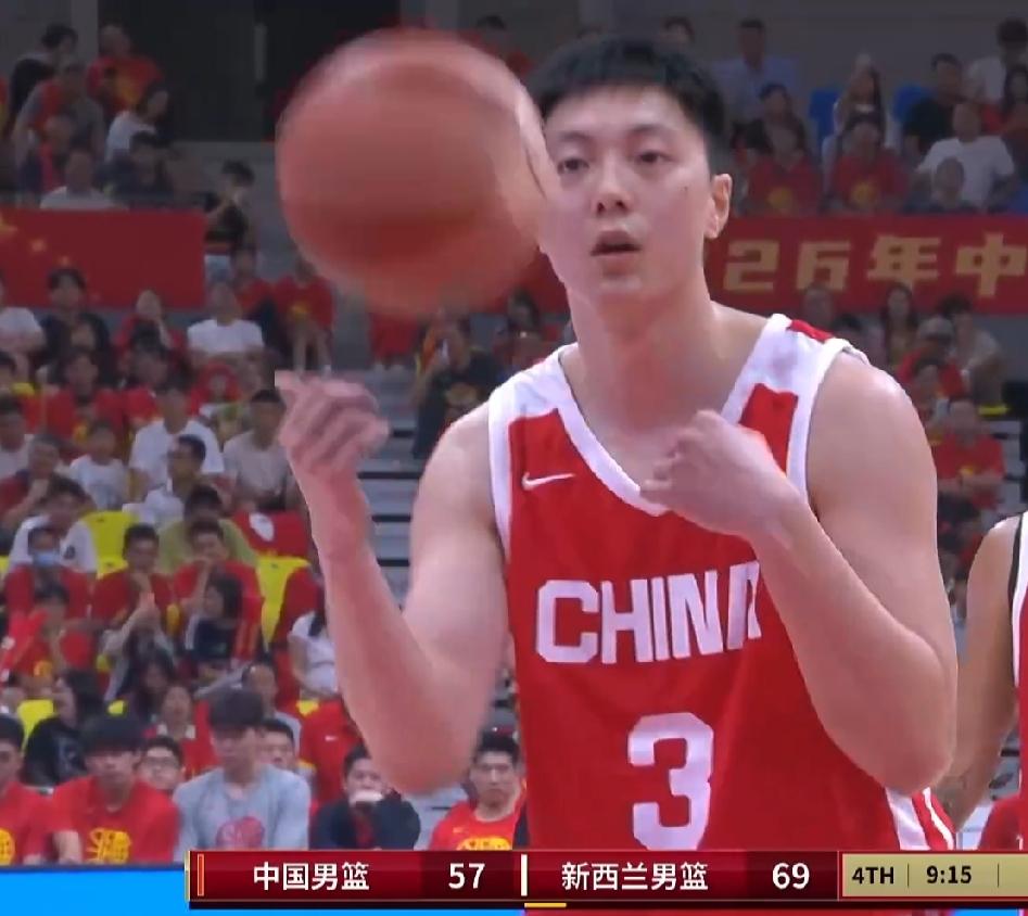 太不可思议！今日中国男篮正负值为正的球员全是替补！！廖三宁：替补出战25分