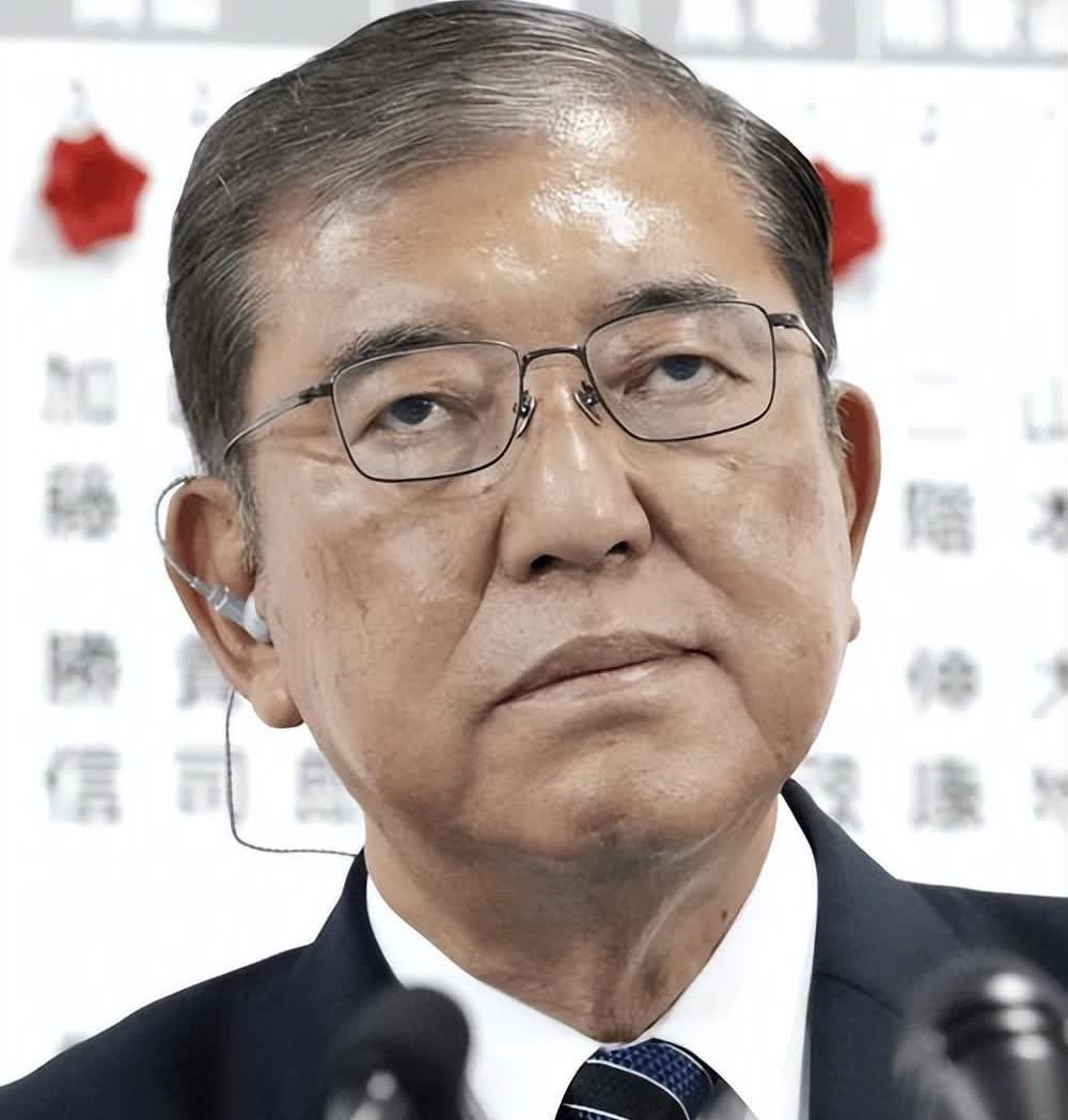 中国9.3阅兵在即，日本却决定打破惯例！首相石破茂做了一件他前任们30年