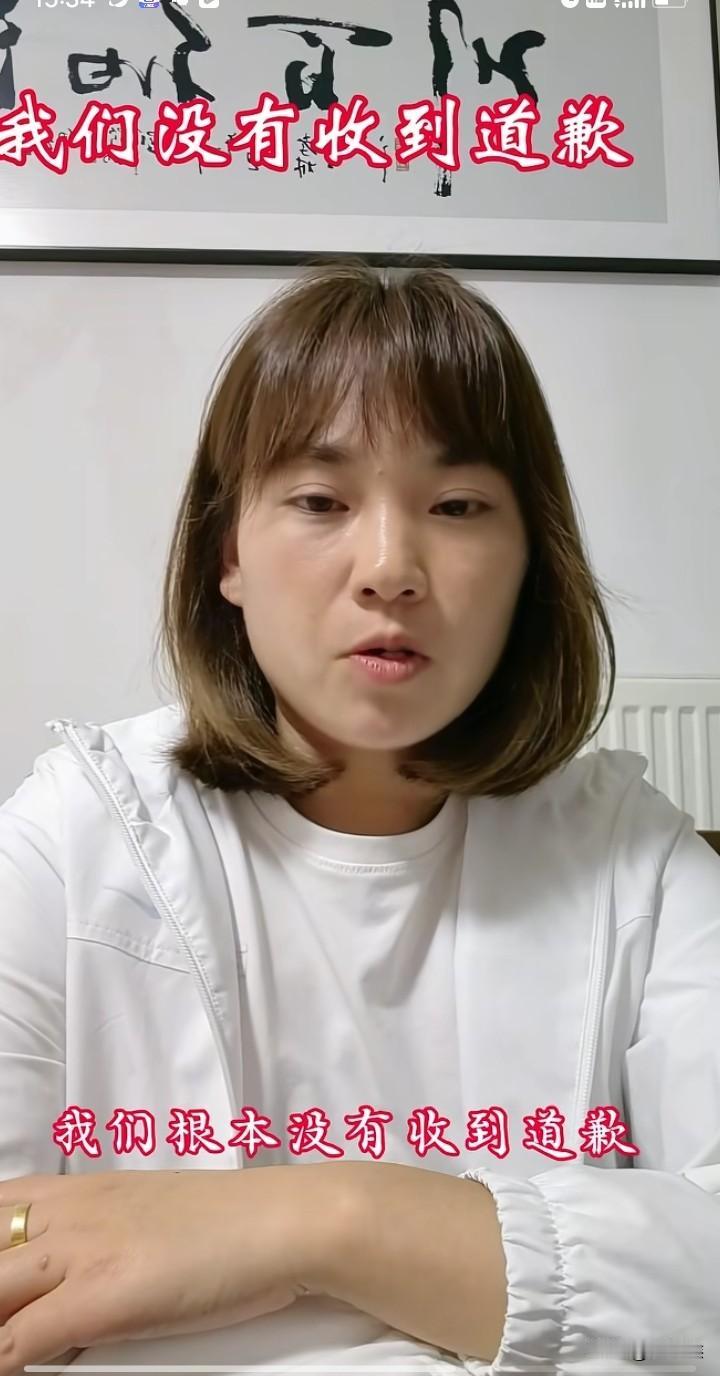 “续面事件”再起波澜,男老板糟心透了。不是因为他被网友骂惨了,也不是因为他的店倒