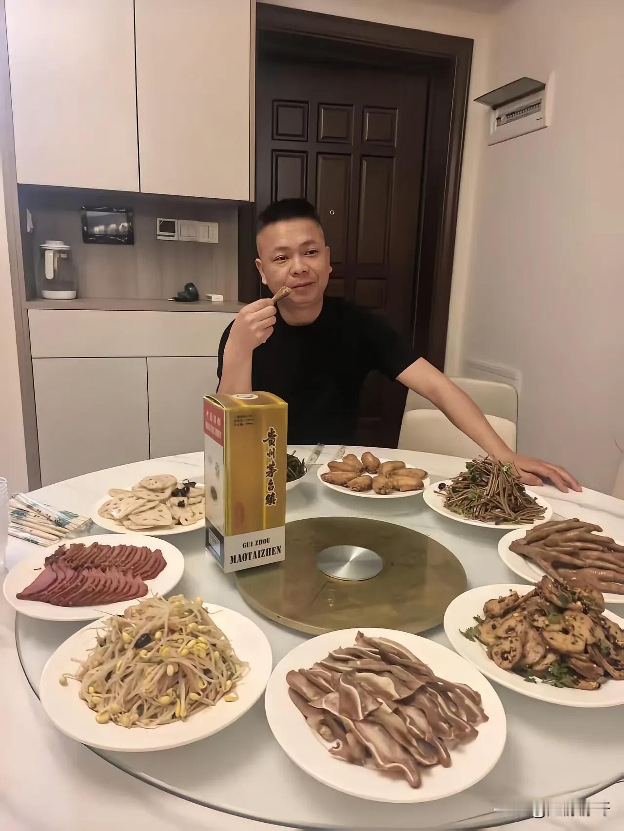 真的是搞不懂，在家里吃饭，为什么要用一次性筷子？