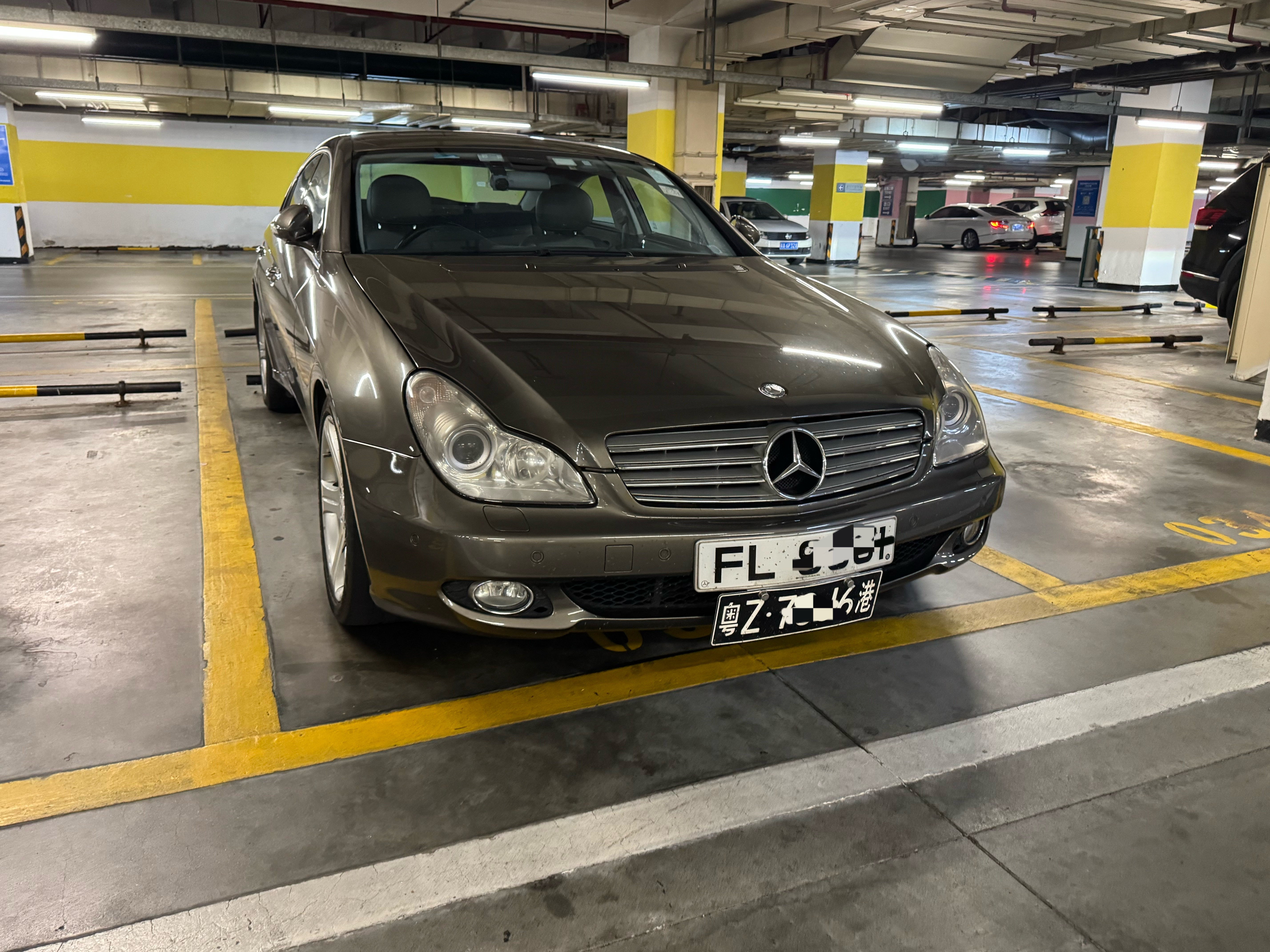 初代奔驰CLS（C219），VisionCLS概念车的量产版，V6M272