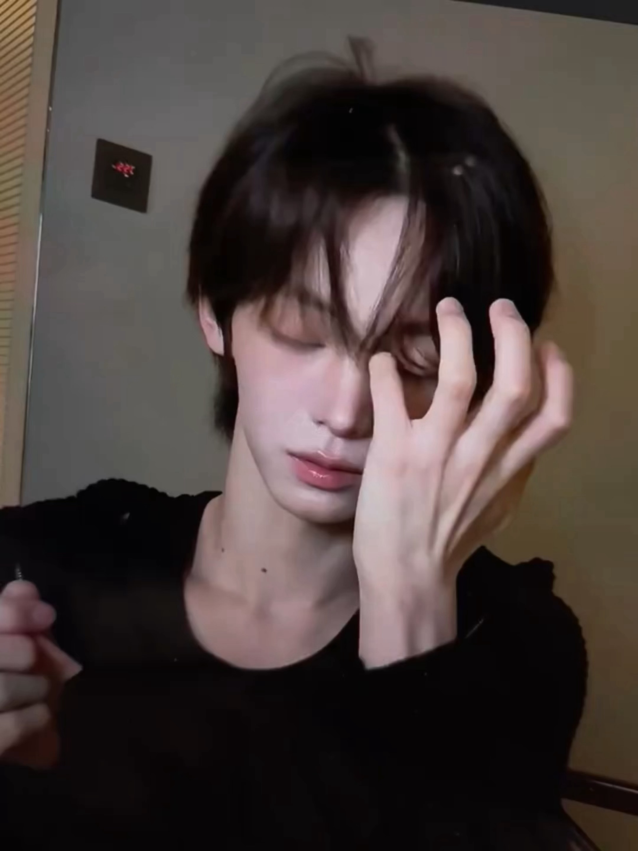 【韩振】。我失语了