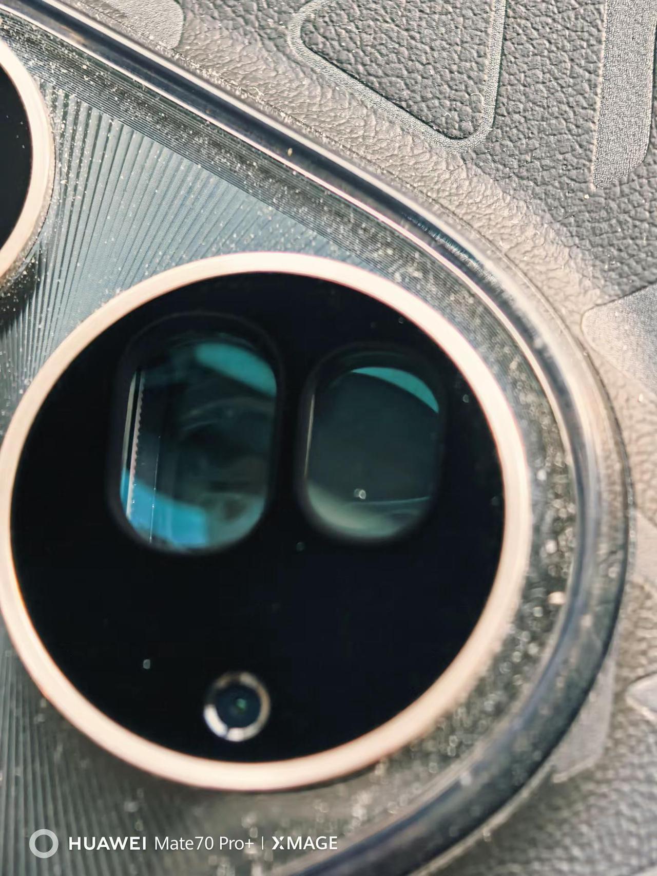 一些大聪明说Pura80ultra切换镜。知道Pura80ultra的3.7倍切