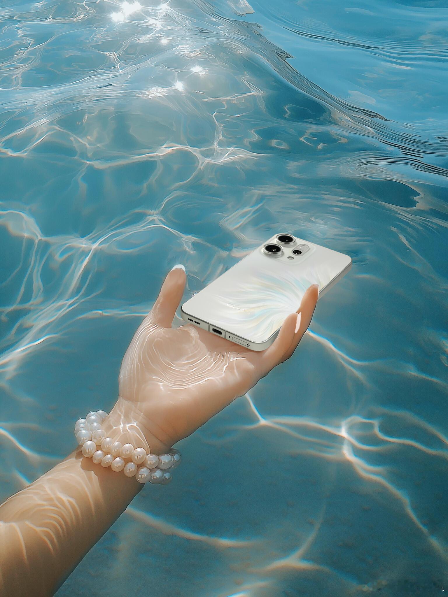 OPPOReno14系列人鱼姬，图案从上一代的蝴蝶进化到这代的鱼尾，绿厂手机外