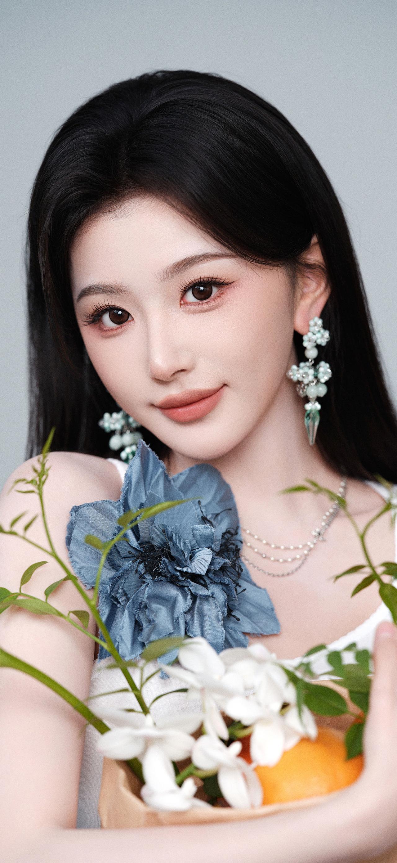 美女壁纸-第6235期-孔雪儿