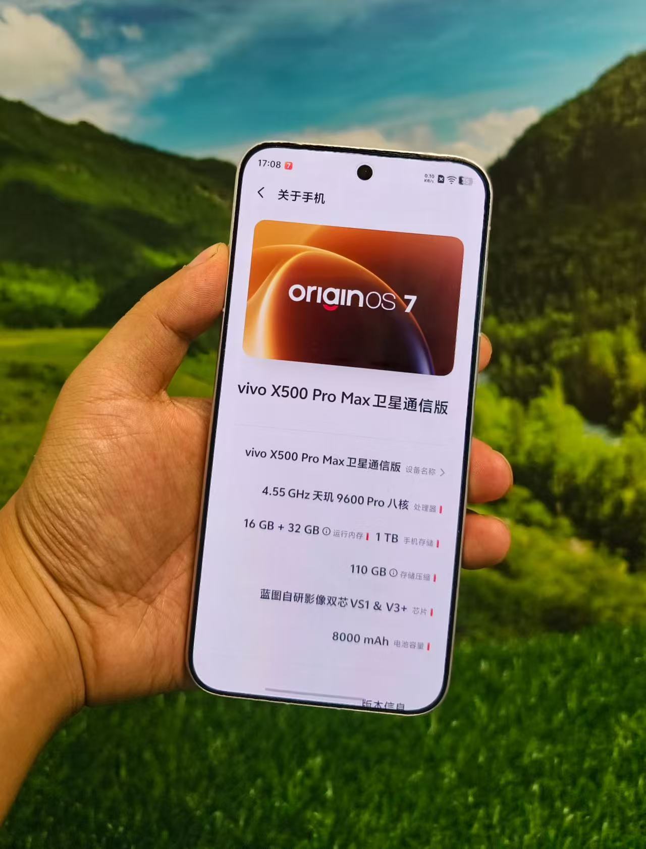 目前看下来，vivoX500系列和OPPOFindX10系列可以说是今年这批新旗舰中最亮眼的，影像大