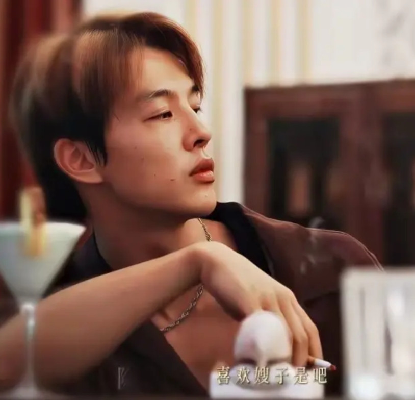 虽然之前也很喜欢黄轩老师，但看到真的倪向东，我才终于知道为什么李庚希(吴细妹)