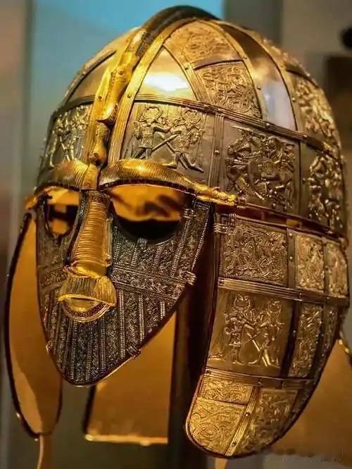 萨顿胡沉船墓是“黑暗时代”不黑暗的铁证。27米战舰与拜占庭银器的共存，不仅展示了