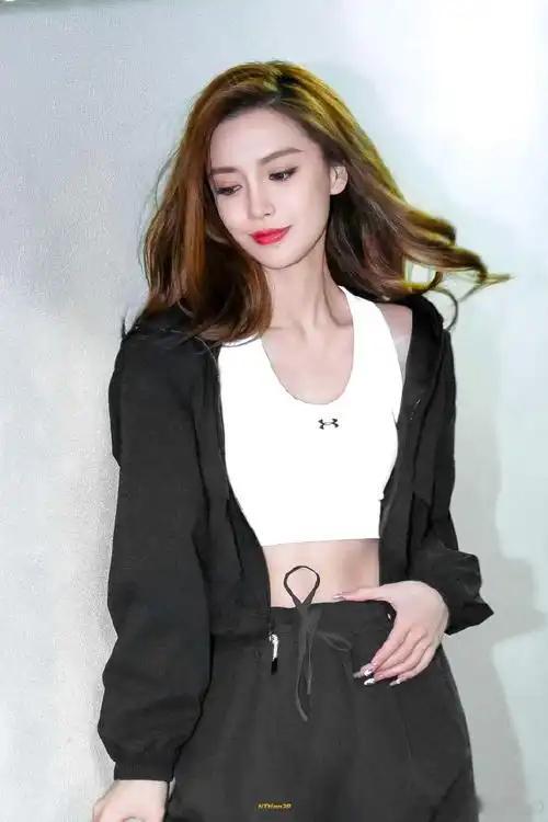 Angelababy马甲线人间尤物Angelababy，美背一露，甜度与辣度双