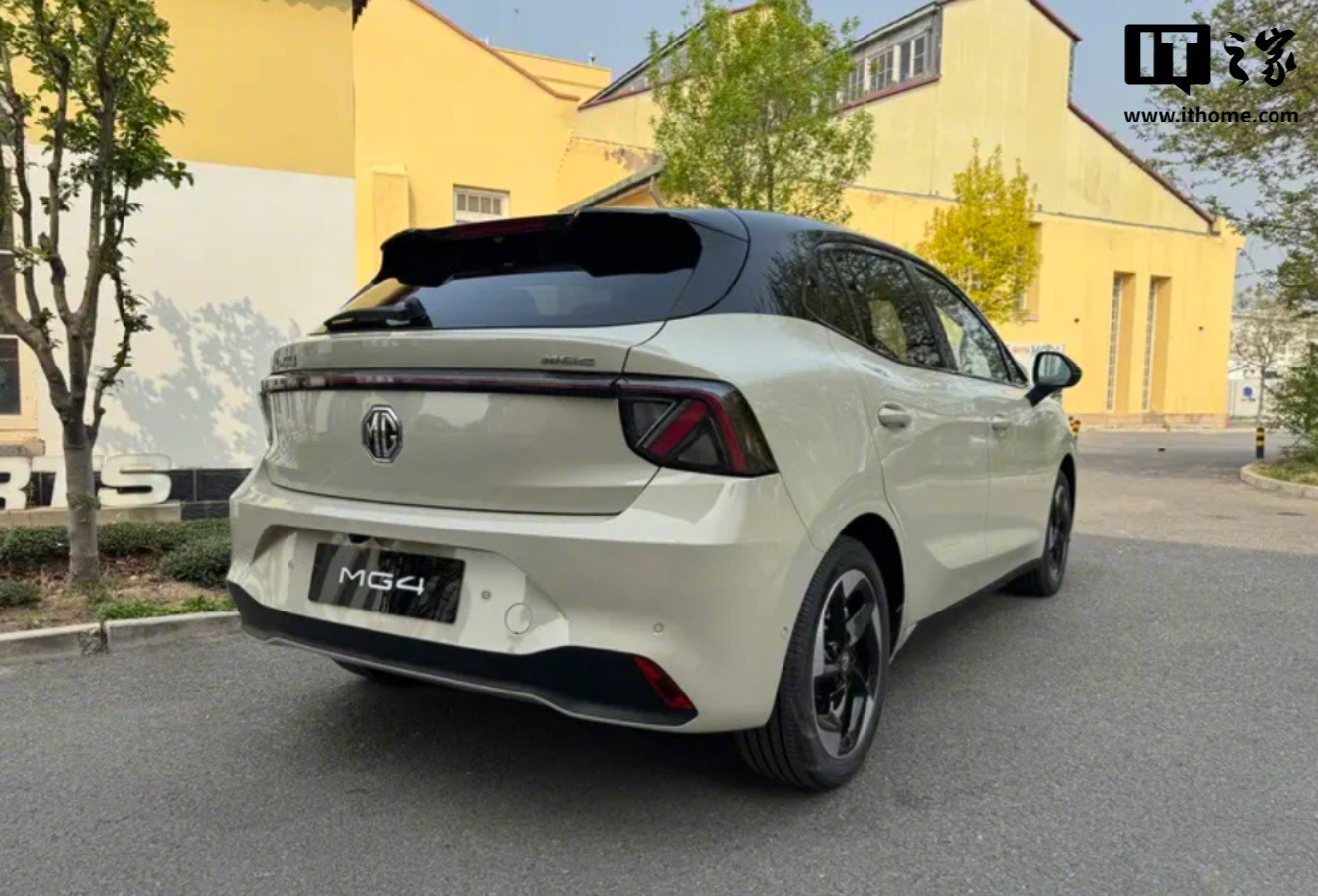 【2026款上汽MG4上市：新增冰晶蓝、杏仁米，限时补贴价6.58万元起】2