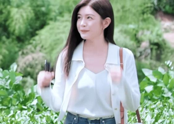 陈妍希有妹感的姐姐陈妍希真的好美又甜又御状态真的越来越年轻了～