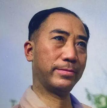 军统老人王蒲臣说，他在特务处刚当秘书时，戴笠动不动打电话来，故意问某个人的电话号